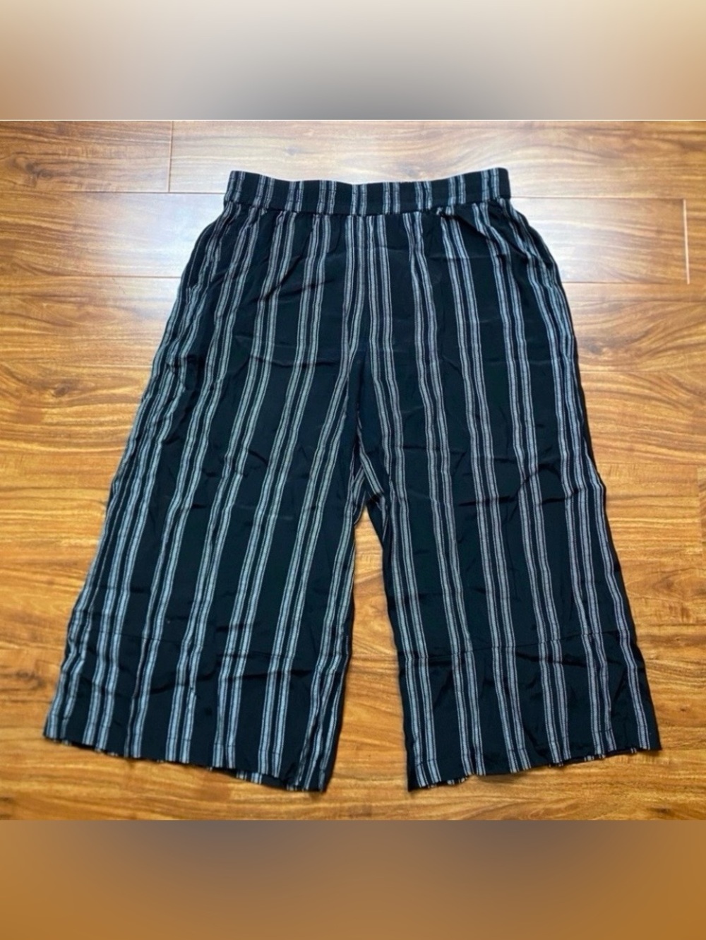 UO Silence Noise Womens Black White Stripe Elastic Waist Crop Gaucho Pant Size L